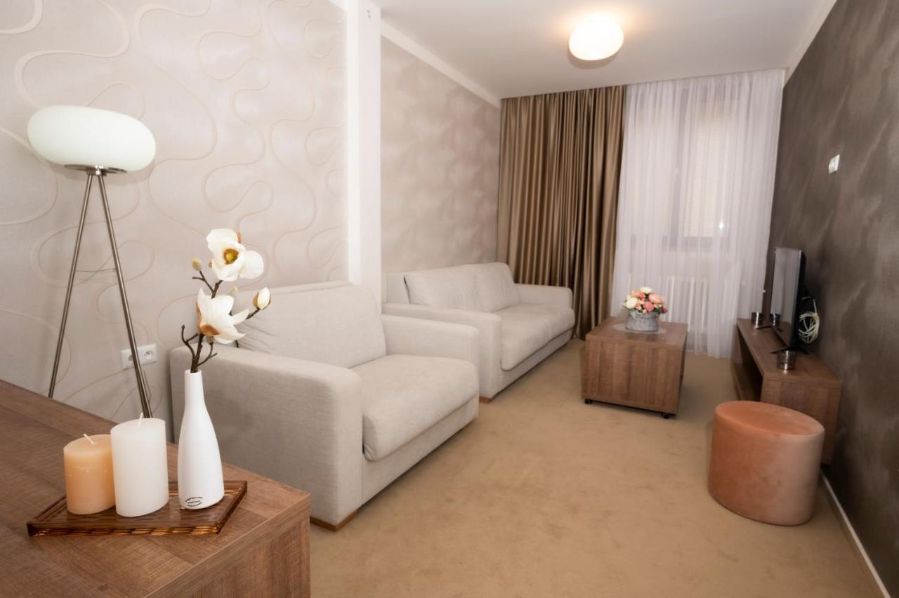 Hotel Dszsu เตรนชิอาสกี เตปลิตเซ ภายนอก รูปภาพ
